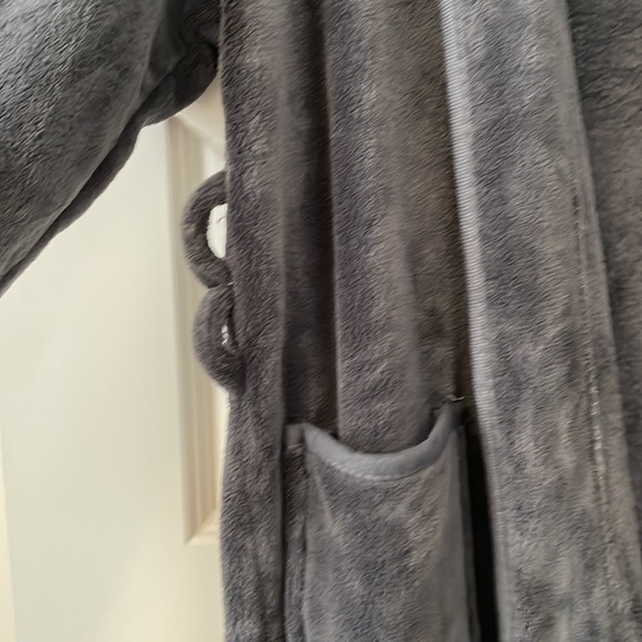 Sweater Like Robe - Picture 3 of 5